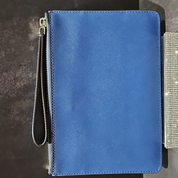 Henri Bendlel Blue Leather Wristlet  L:9"×H:6.4" EUC - Picture 2 of 6